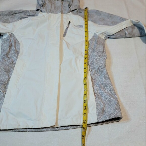 The North Face Hyvent Shell Rain Jacket Size Small - Picture 11 of 15